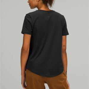 Lululemon Love Tee Short Sleeve V-Neck T-Shirt
Black size 10